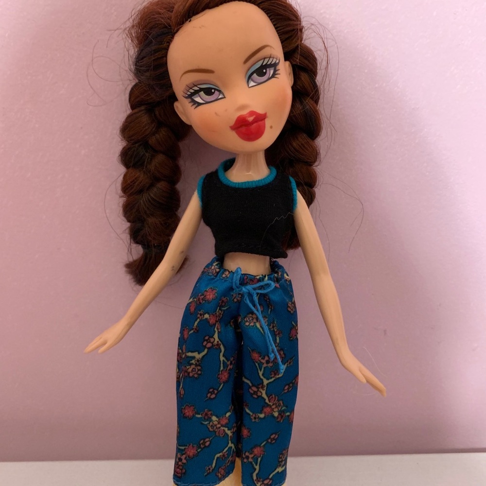 Bratz Play Sportz Roxxi Karate Doll